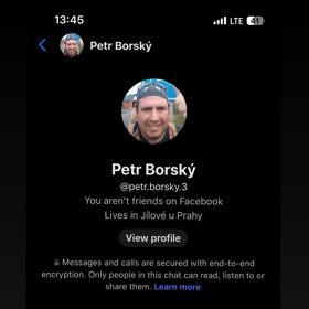 Šokující zpráva s přáním smrti od internetového útočníka. 