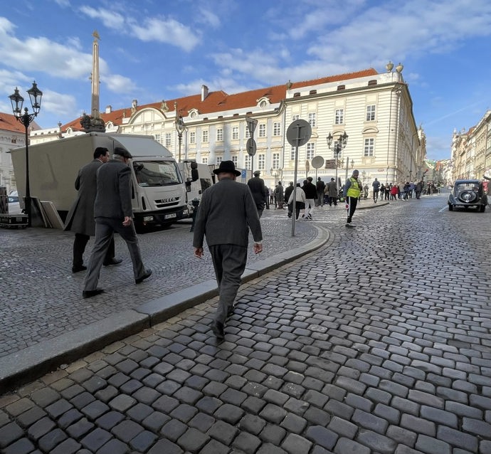 FOTO: Kolemjdoucí mohli na place obdivovat zaparkované veterány. – stránka 6