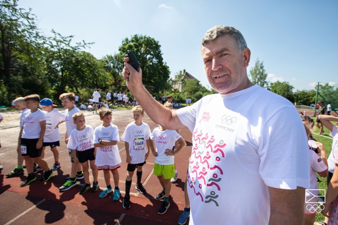 FOTO: Imrich Bugár zemřel v 70  letech. – stránka 52