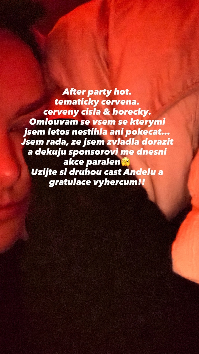 FOTO: Ewa Farna se z afterparty omluvila skrze sociální sítě.