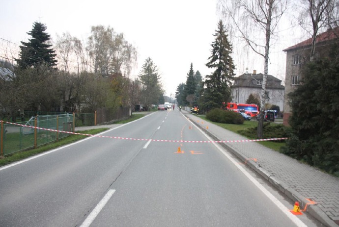FOTO: Opilá řidička v Čeladné srazila dvě náctileté dívky. – stránka 2