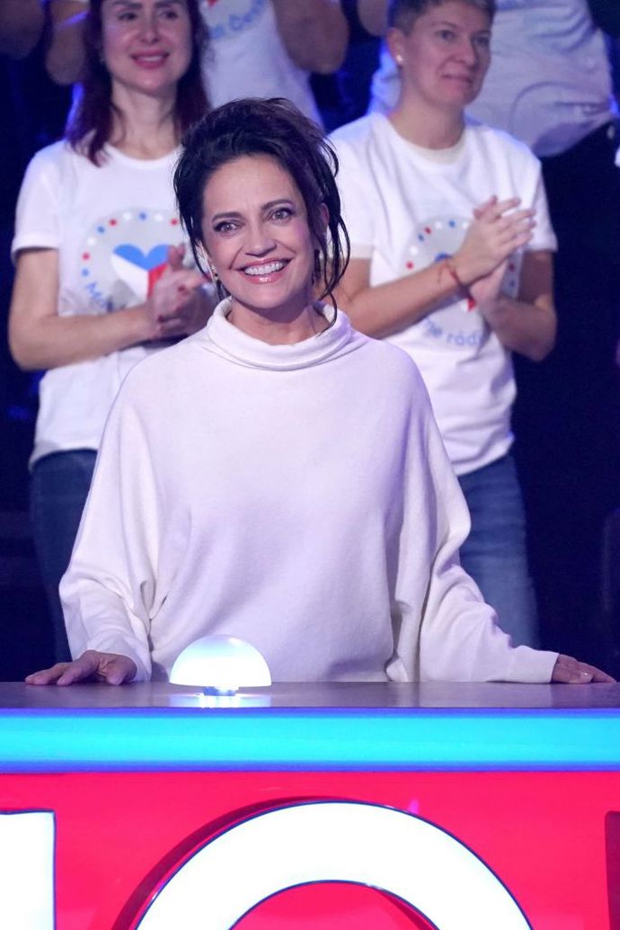 FOTO: Lucie Bílá před pár dny oslavila životní jubileum a nejnovější díl zábavného pořadu Máme rádi Česko jí je proto věnován.