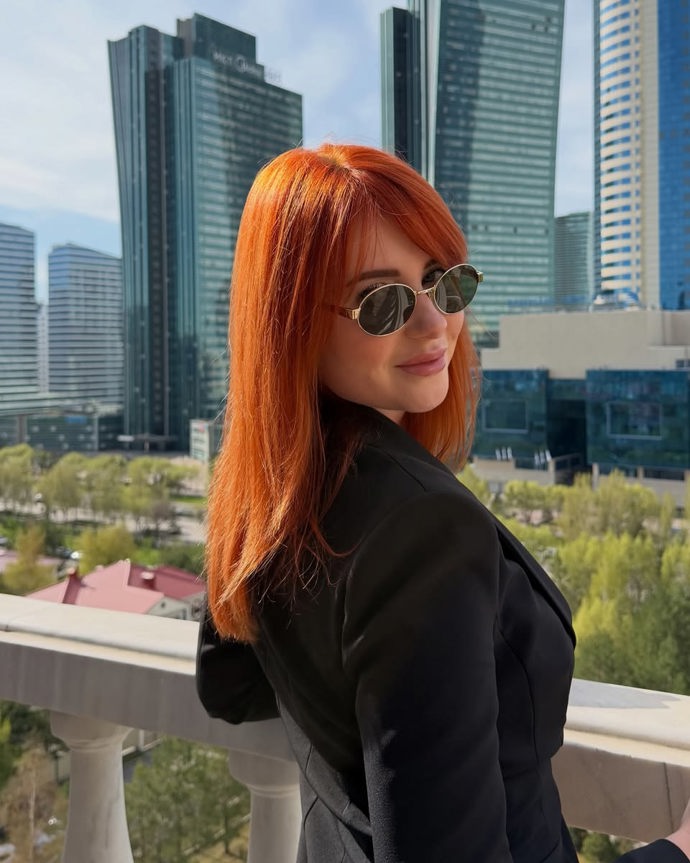 FOTO: Aneta Zicklerová odcestovala s Babišem do střední Asie. – stránka 21