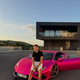 Adam Kajumi se vyjádřil ohledně rušení klidu v Praze. 