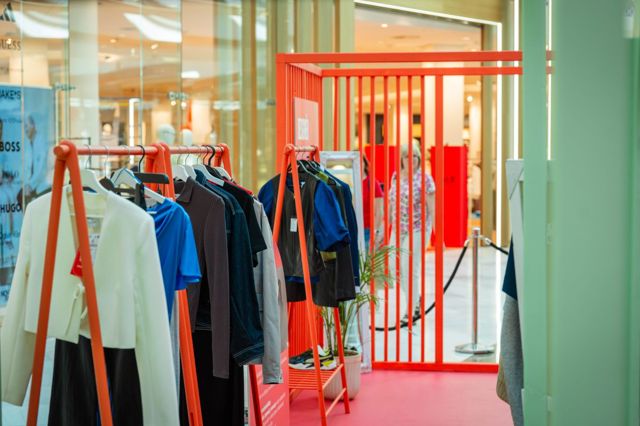 Šatník, který má smysl!