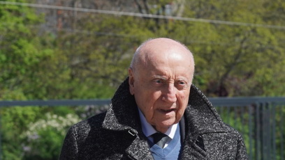 FOTO: Felix Slováček na pohřbu Václava Hybše.