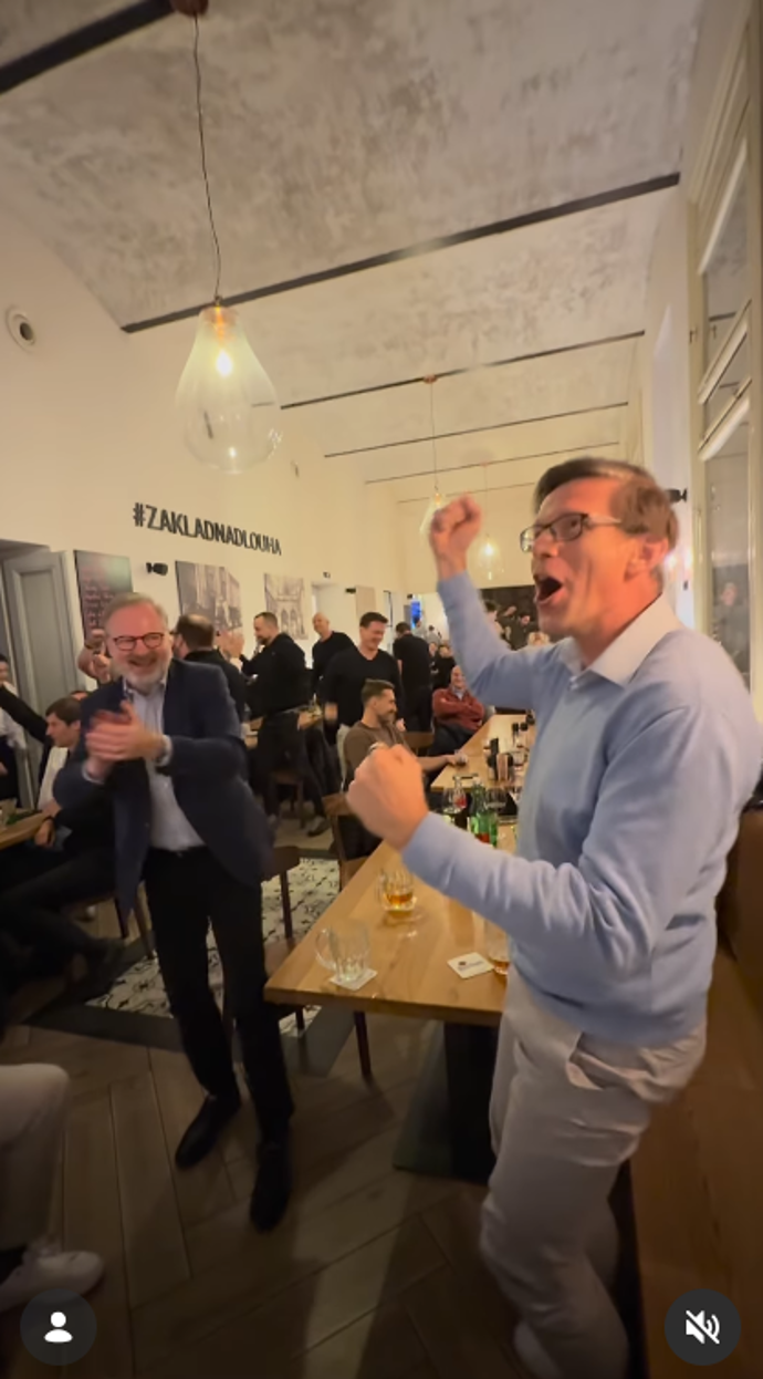 FOTO: Petr Fiala a Martin Kupka fandí.