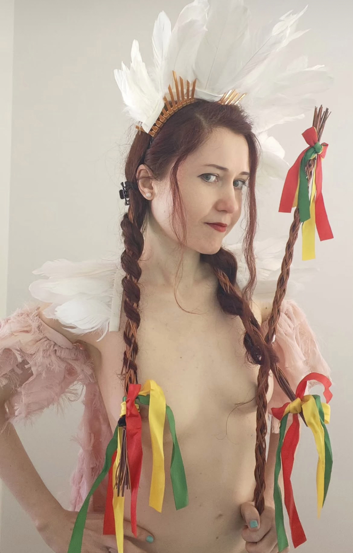 FOTO: Eva Toulová se toho ani na Velikonoce nebála.