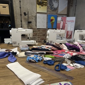 Časopis BurdaStyle ve spolupráci s ArtLab v pražských Holešovicích uspořádal kreativní workshop pro zájemce o šití.