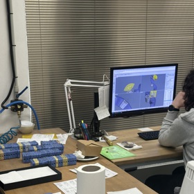 Návrh každého šperku se nejprve přenáší do podobu 3D modelu, který se vytváří na počítači.