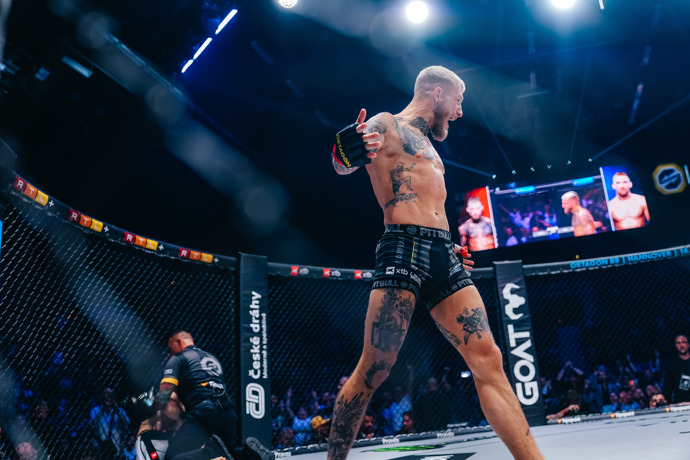 FOTO: Radek Roušal porazil soupeře velmi rychle. – stránka 3