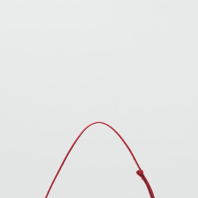 Kožená kabelka přes rameno s kovovým detailem, Mango, 2999 Kč