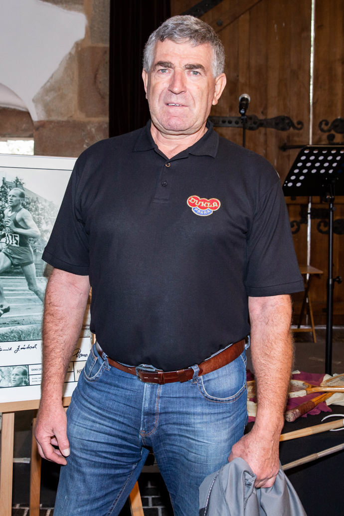 FOTO: Zemřel sportovec Imrich Bugár. – stránka 60