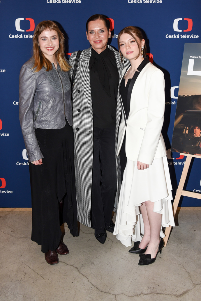 FOTO: Sophia Šporclová s maminkou na premiéře filmu Lajf. – stránka 1