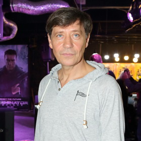 Herec Pavel Kříž alias Štěpán Šafránek z Básníků slaví 65. narozeniny.