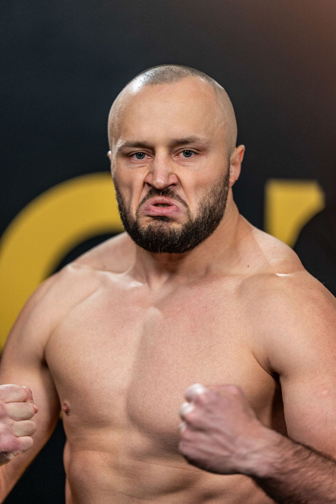 FOTO: Bývalý dominantní šampion KSW Tomasz Narkun chce ovládnout polotěžkou váhu. – stránka 5