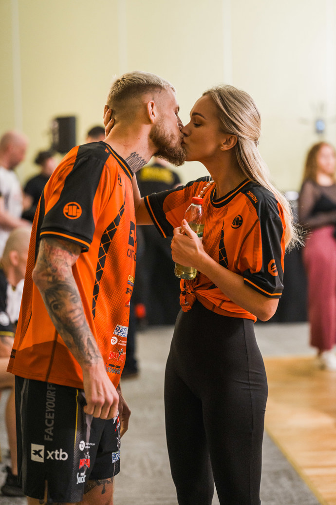 FOTO: Radek Roušal a Nela Slováková jsou zamilovaní. – stránka 11