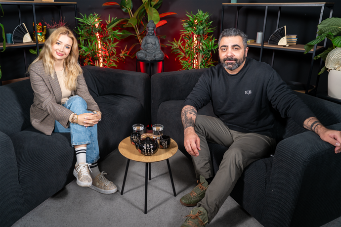 FOTO: Outsider a Insider Asia express 15.04 foto 02 – stránka 1