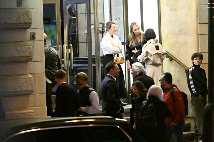 FOTO: Mezi hosty nechyběla Elizaveta Maximová. – stránka 150