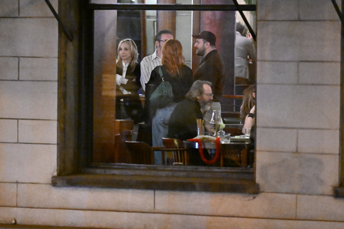 FOTO: Za okny byla poznat Janu Plodkovou. – stránka 149