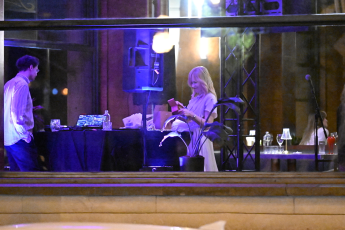 FOTO: Aňa Geislerová si večer užívala. – stránka 143