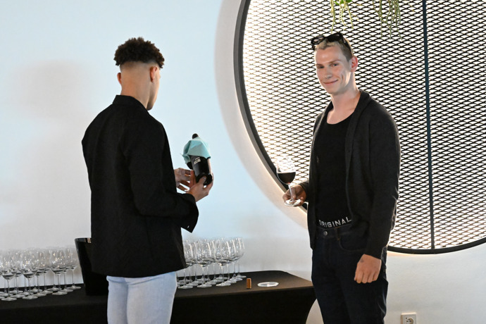 FOTO: Pavel Tóth měl dobrou náladu. – stránka 17