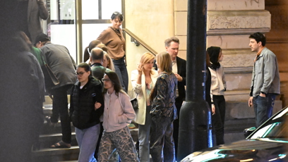 FOTO: Jitka Schneiderová venku na cigárku.