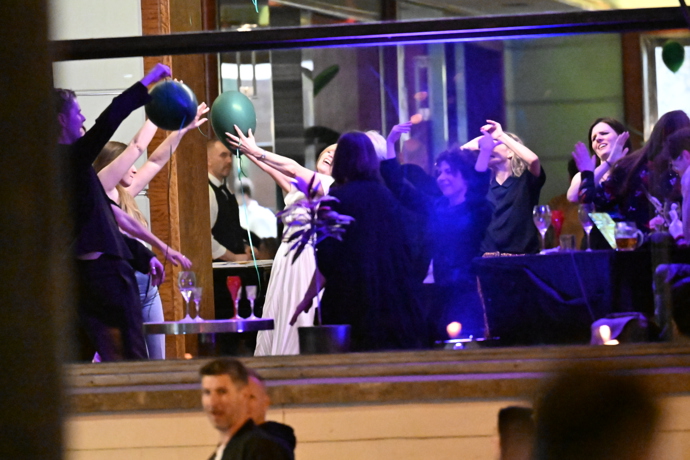 FOTO: Aňa Geislerová tančila se zeleným kamarádem. – stránka 97