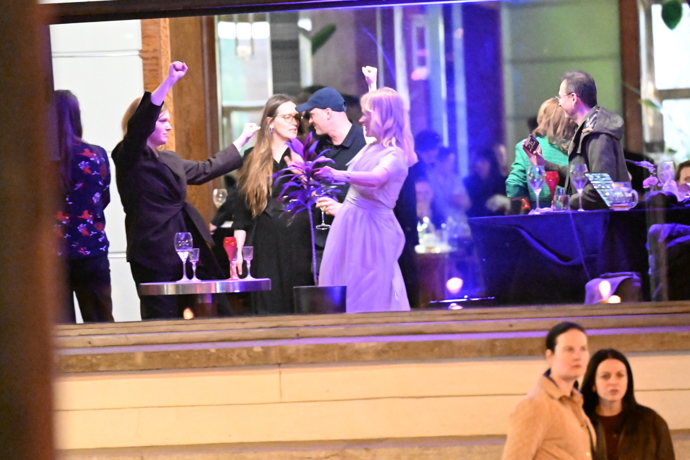 FOTO: Aňa Geislerová tančila se sestrou Ester Geislerovou. – stránka 93