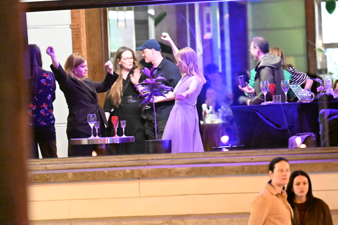 FOTO: Aňa Geislerová řádila na parketu se sestrou. – stránka 92