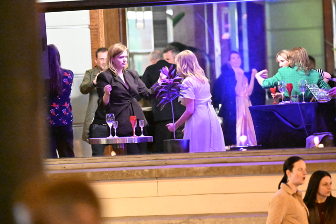 FOTO: Aňa Geislerová tančila se sestrou. – stránka 90