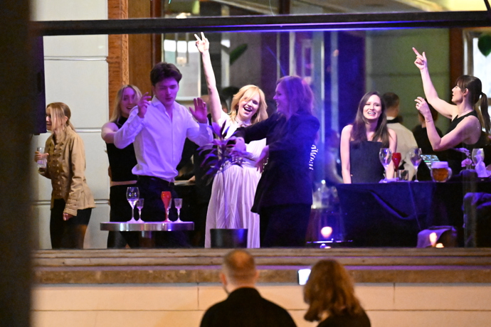 FOTO: Aňa Geislerová slavila narozeniny. – stránka 113