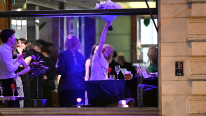 FOTO: Aňa Geislerová tančila s kyticí.