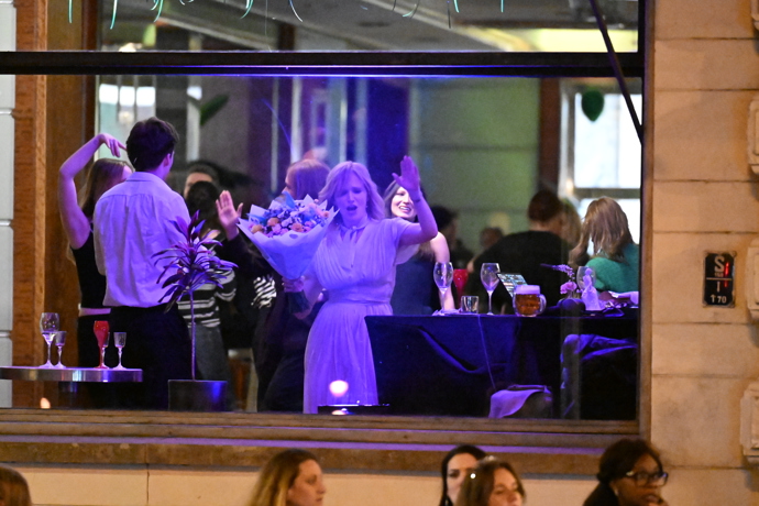 FOTO: Aňa Geislerová se dobře bavila. – stránka 108