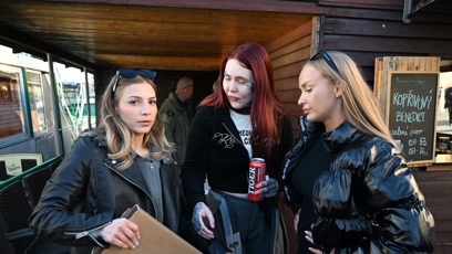 FOTO: Přátelé přinesli nádherné památeční plátno plné lásky.