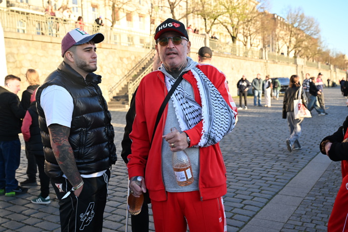 FOTO: Zápasníci Clashe se přišli rozloučit s Mínou. – stránka 21