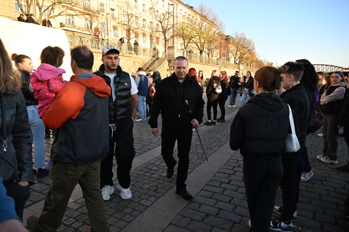 FOTO: Dorazil také jeden z majitelů Clashe, Tyberiusz. – stránka 20