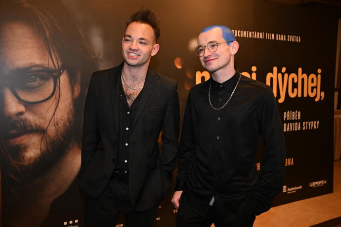 FOTO: Brixtn dorazili na premiéru nového dokumentu Davida Stypky. – stránka 20