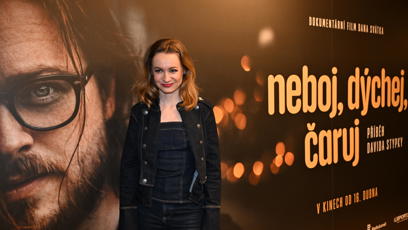 FOTO: Anna Jiřina Daňhelová dorazila na premiéru dokumentu Davida Stypky.