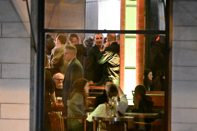 FOTO: Jiří Macháček na party. – stránka 70