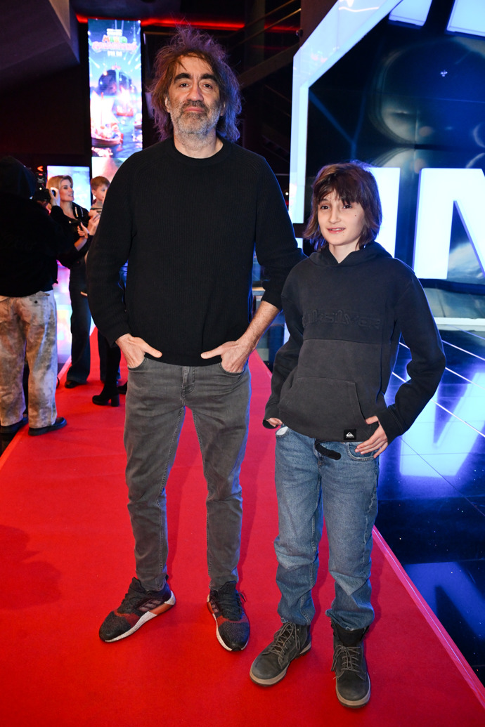 FOTO: Jakub Kohák po boku svého syna. – stránka 20