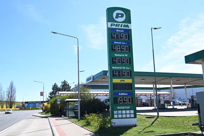 FOTO: Na čerpací stanici Prim vyjde diesel na 47.90 korun. – stránka 8