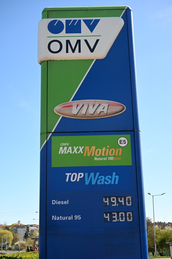 FOTO: Na čerpací stanici OMV vyjde diesel na 49.40 korun. – stránka 5