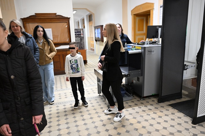 FOTO: Synovec Mercedes Treyové vypovídal u soudu. – stránka 31