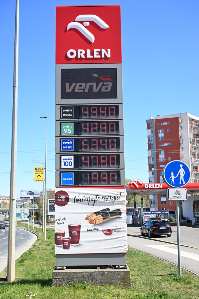 FOTO: Na čerpací stanici Orlen vyjde diesel na 49.40 korun. – stránka 3