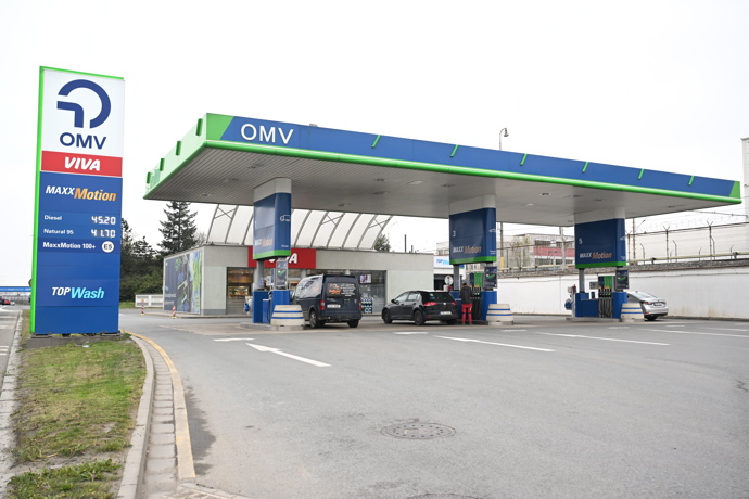 FOTO: Diesel na čerpací stanici OMV stojí 45.20 Kč. – stránka 13