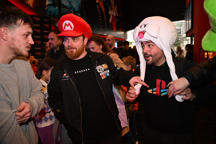 FOTO: Nechyběl ani youtuber Duklock. – stránka 16