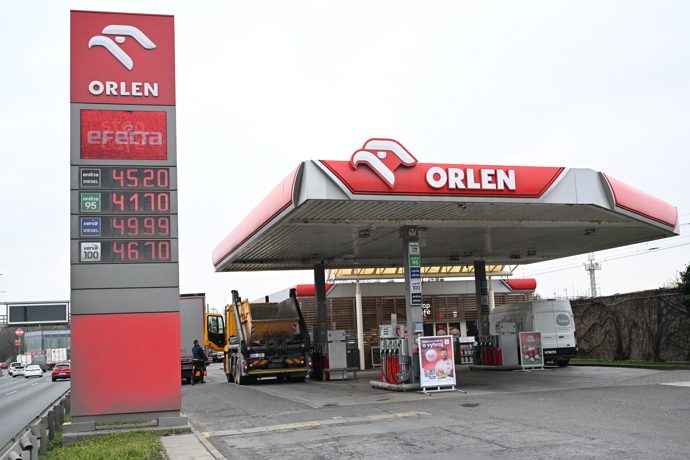 FOTO: Na čerpací stanici Orlen vyjde diesel na 45.20 korun. – stránka 11