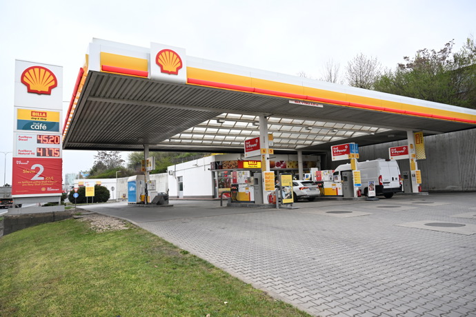 FOTO: Na čerpací stanici Shell vyjde diesel na 45.20 korun. – stránka 7