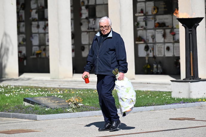 FOTO: Poslední rozloučení s diskařem Imrichem Bugárem. – stránka 41